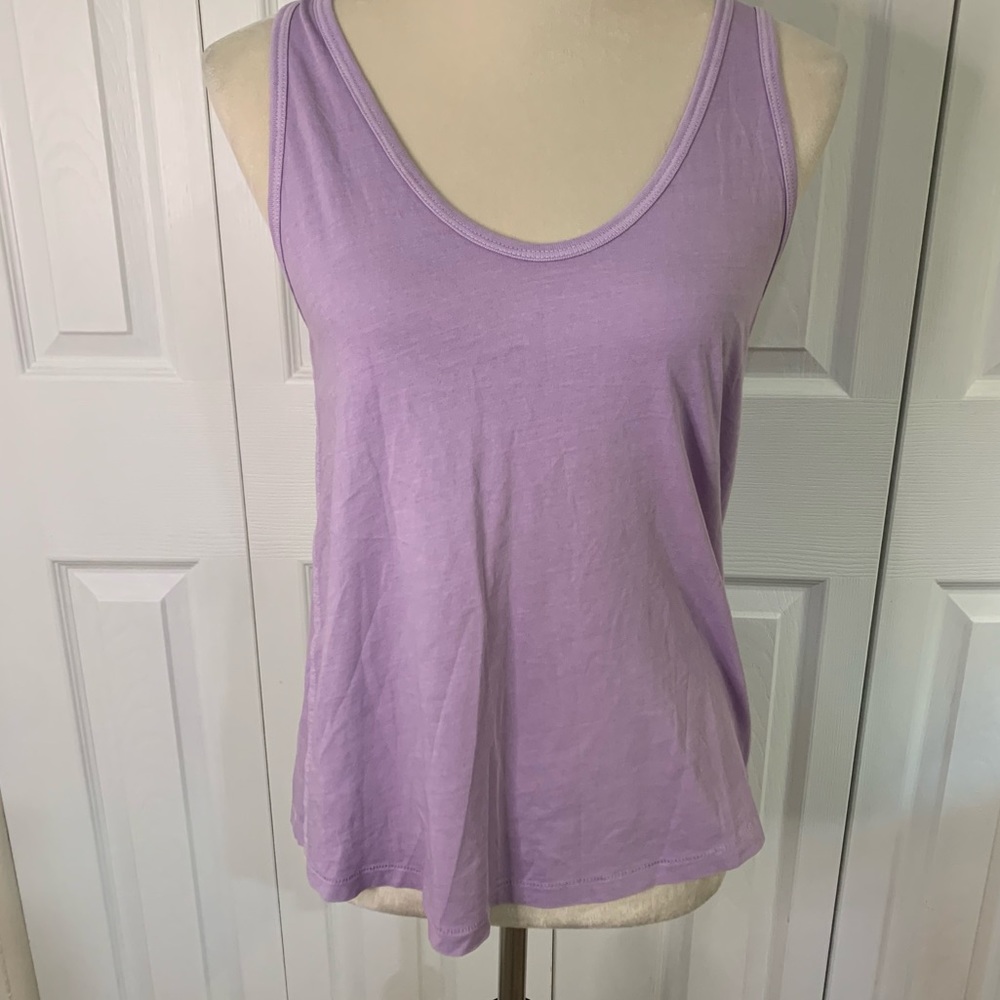 AMO SzSm racerback athletic lavender top